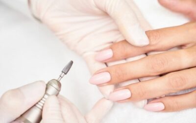 Cómo hacer manicura: guía paso a paso para unas uñas perfectas