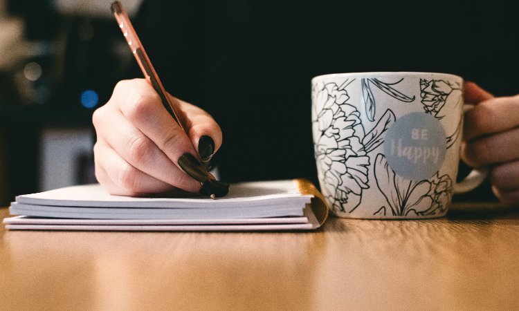 Cómo ser escritor: ¿qué necesitas estudiar para dedicarte a la escritura?